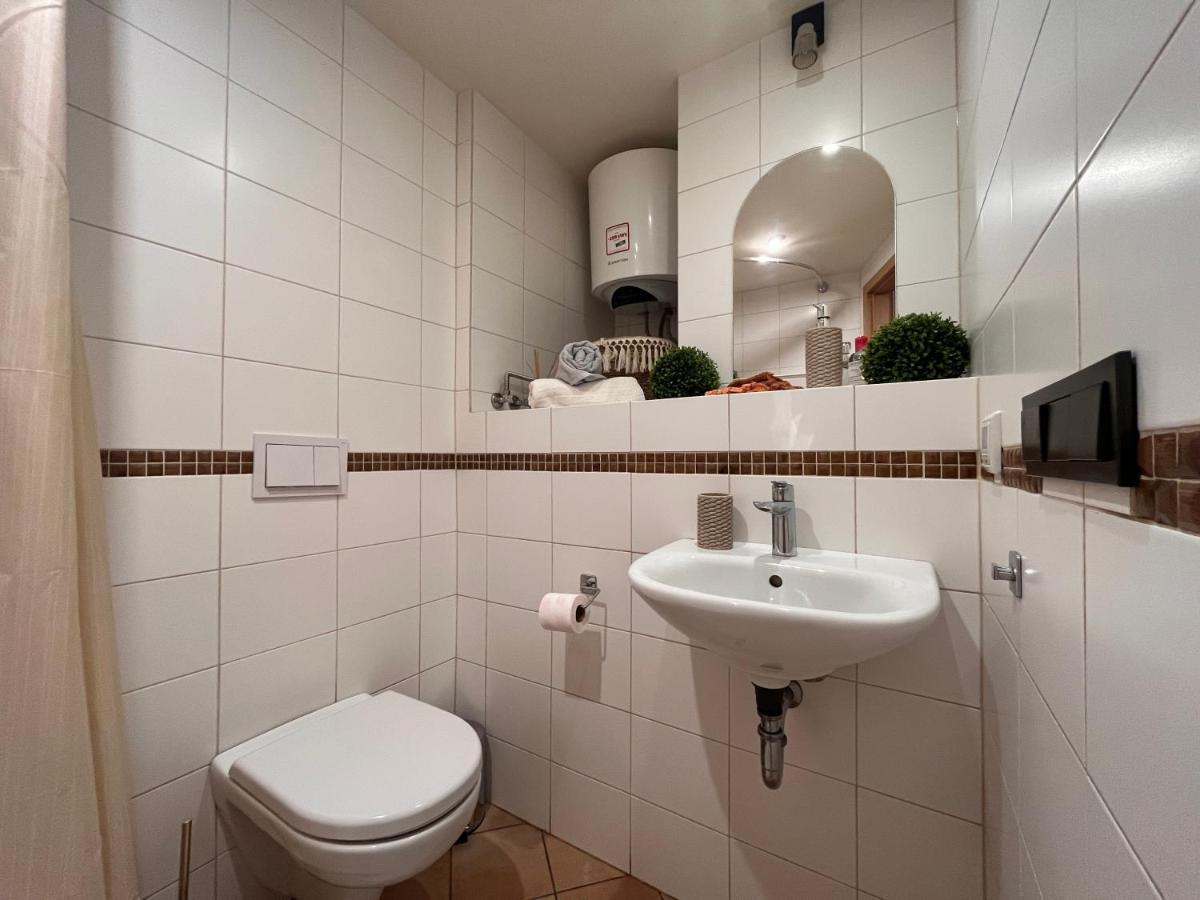 Apartaments In The City Centre Kaunas Esterno foto